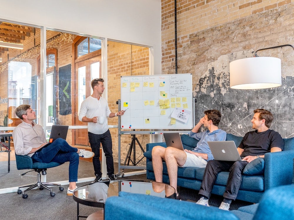 Choisir une licence en gestion pour une formation pragmatique